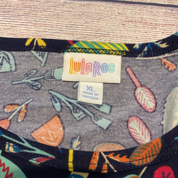 Lularoe Shirt - Picture 2 of 2